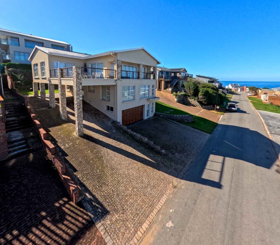 5 Bedroom Property for Sale in Jongensfontein Western Cape